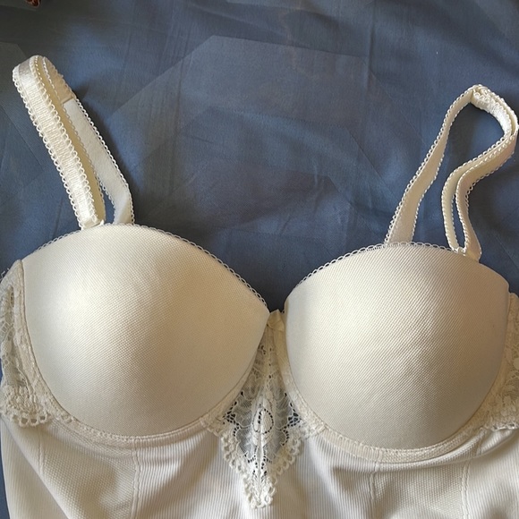 Lacy Bodysuit - Picture 3 of 5